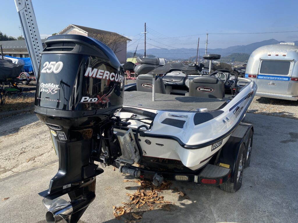 08 TRITON TR-20